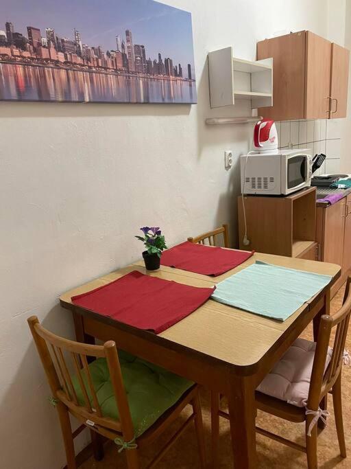 Near Main Railway And Bus Station Apartment Brno Exterior photo