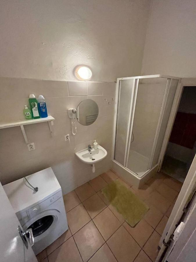 Near Main Railway And Bus Station Apartment Brno Exterior photo