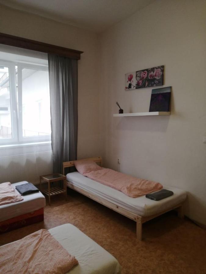 Near Main Railway And Bus Station Apartment Brno Exterior photo